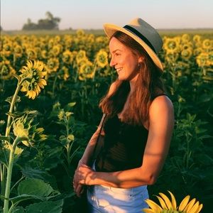 Meet your Posher, Natalie